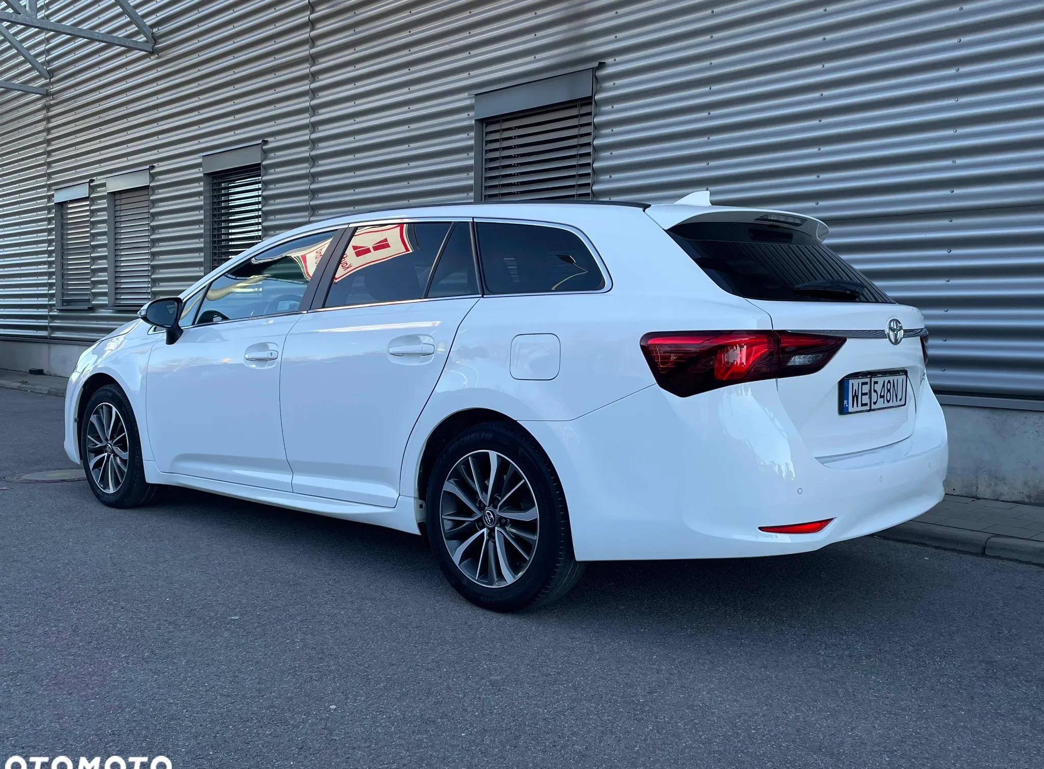 Toyota Avensis cena 80500 przebieg: 88000, rok produkcji 2016 z Rzeszów małe 781